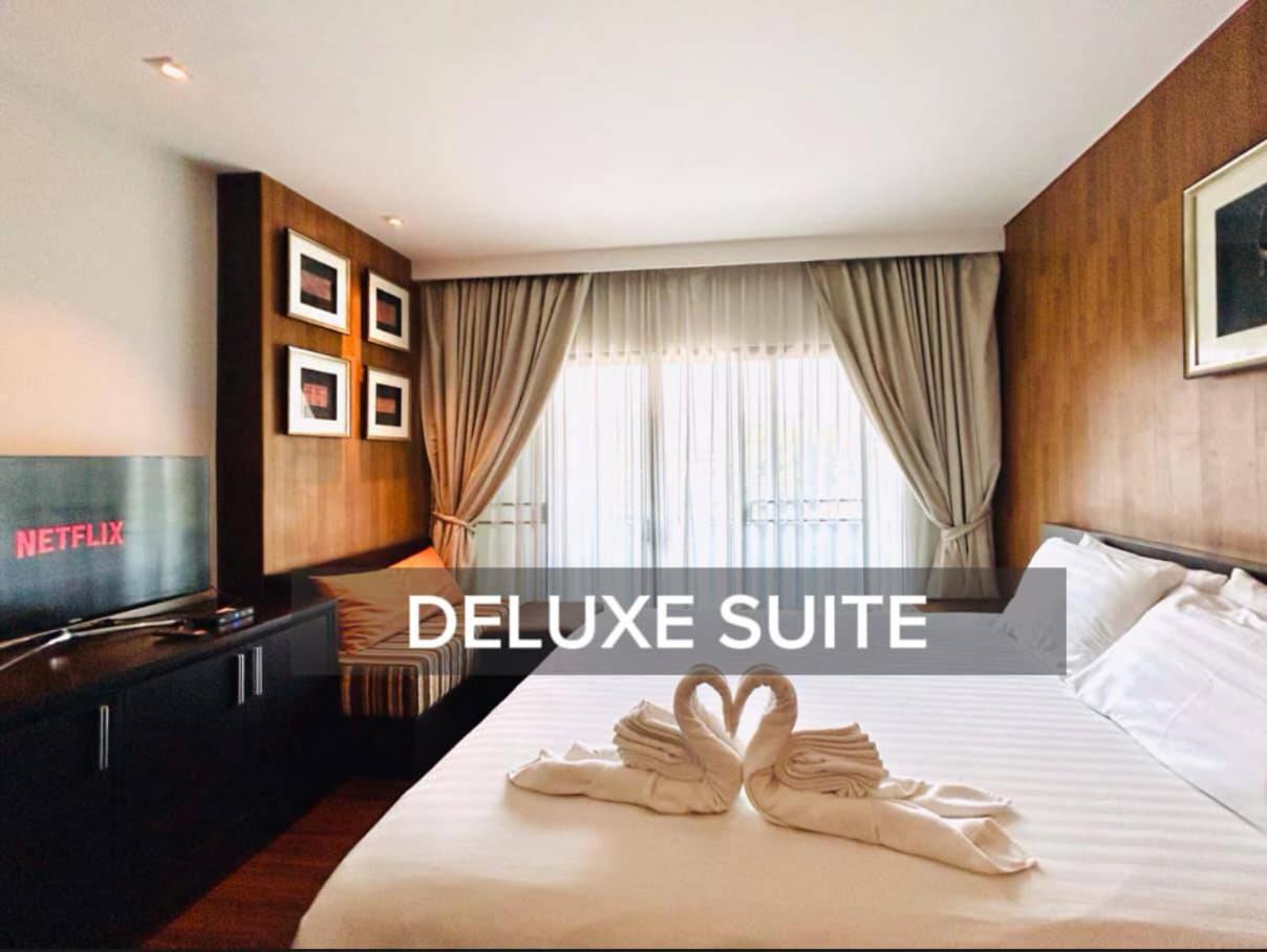 Huern Nana Jomsawan Hotel Phrae Exterior foto